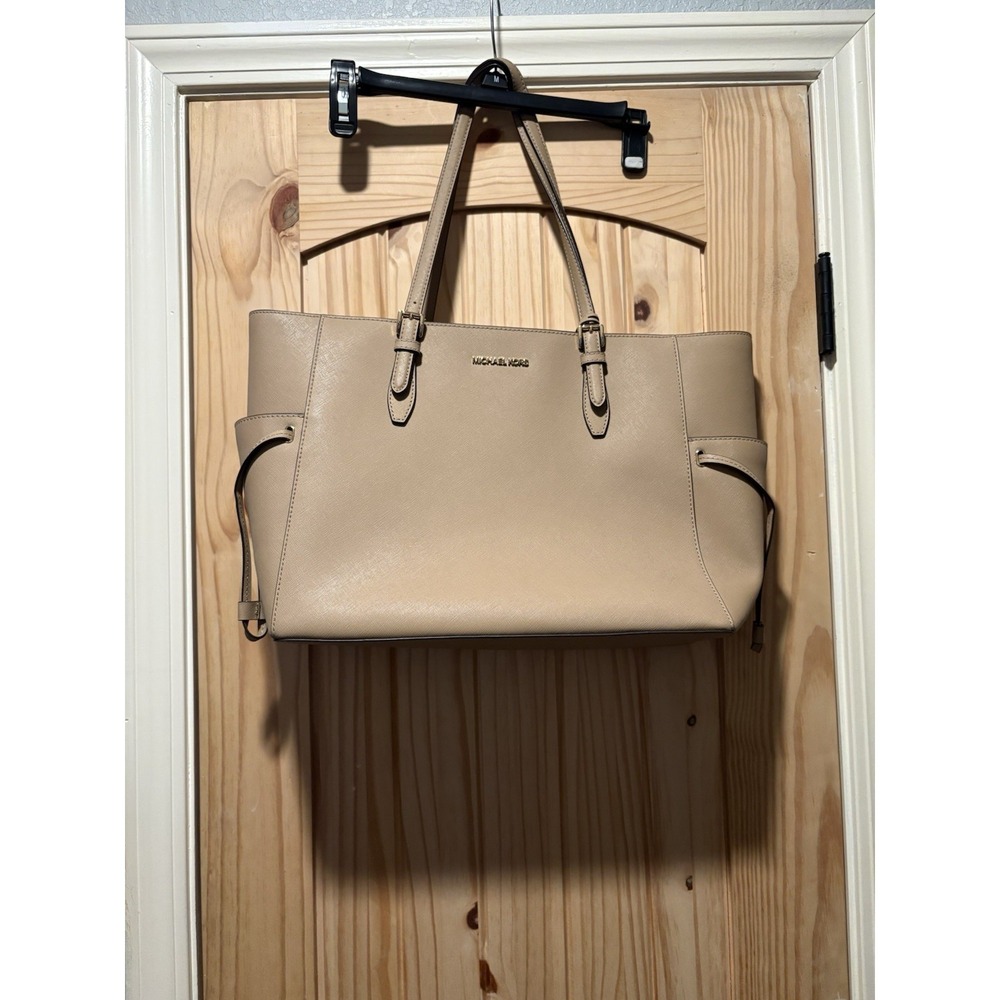 Michael Kors Voyager Tote Womens Large Beige Saffiano Leather Shoulder Bag